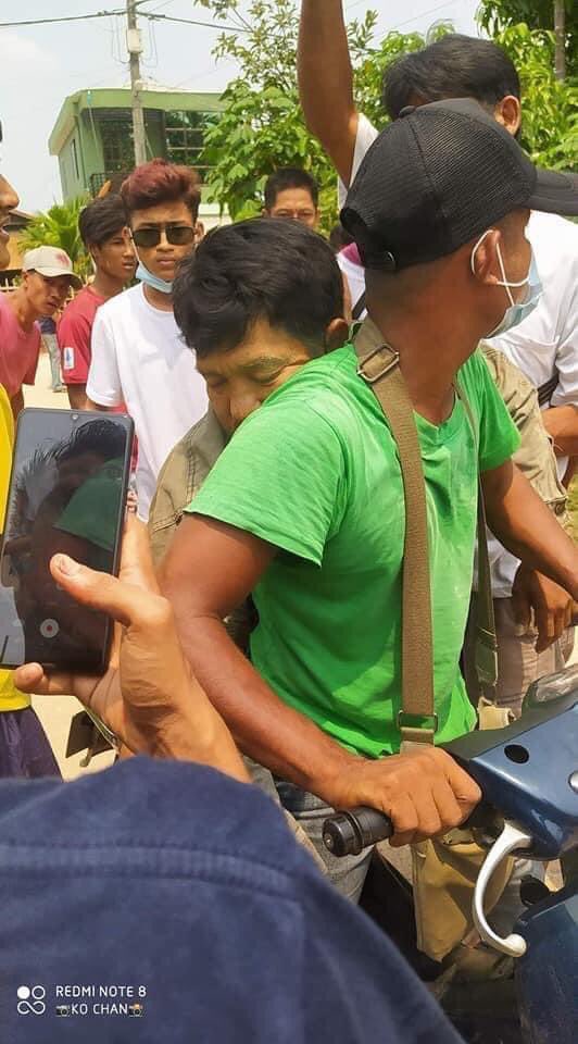 ThetPhoo13's tweet photo. 1 Death in Htawei on Mar 27; Military ruthlessly shot at civilians who r protesting against last month Coup n killed an innocent citizen.

ANTIFASCIST REVOLUTION

#AntiFascistRevolution2021
#Mar27Coup
#WhatsHappeningInMyanmar

@USEmbassyBurma @UN_HRC @UNinMyanmar @TostevinM https://t.co/9v4vkEQfXm