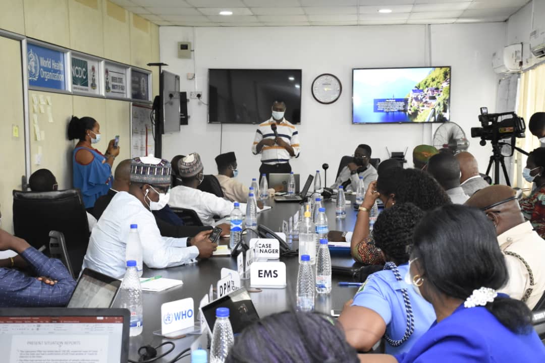 Luchi _Gloria tweet media