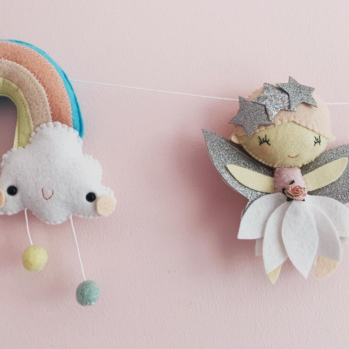 njrchfoundation's tweet photo. We wanted to say thank a lovely lady called Nova who runs a shop on @Etsy called ‘NiNuBo’ for pulling out of the stops to make sure Nicole got this gorgeous handmade garland in time for her birthday (1stMarch!)💗We adore it!Thank you @lizrich21 🧜‍♀️🦄🌈⛅️ #handmade #hopeforbattens https://t.co/aEbq8bvfGQ