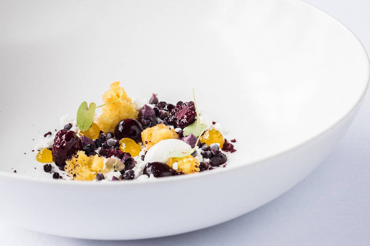 We're looking for an experienced and passionate Pastry Chef to join our team @angelathetton 
A chance to work as part of an awesome team, in our brand new kitchen and live in one of the most beautiful counties in the country! What more could you want? 👊🏼