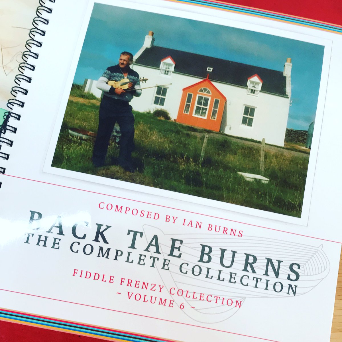 jennareidmusic's tweet photo. Such bonnie tunes in here. #fiddletime continues today and tomorrow. #online #classes #fiddle #shetland #teaching https://t.co/n5w0TMprWY