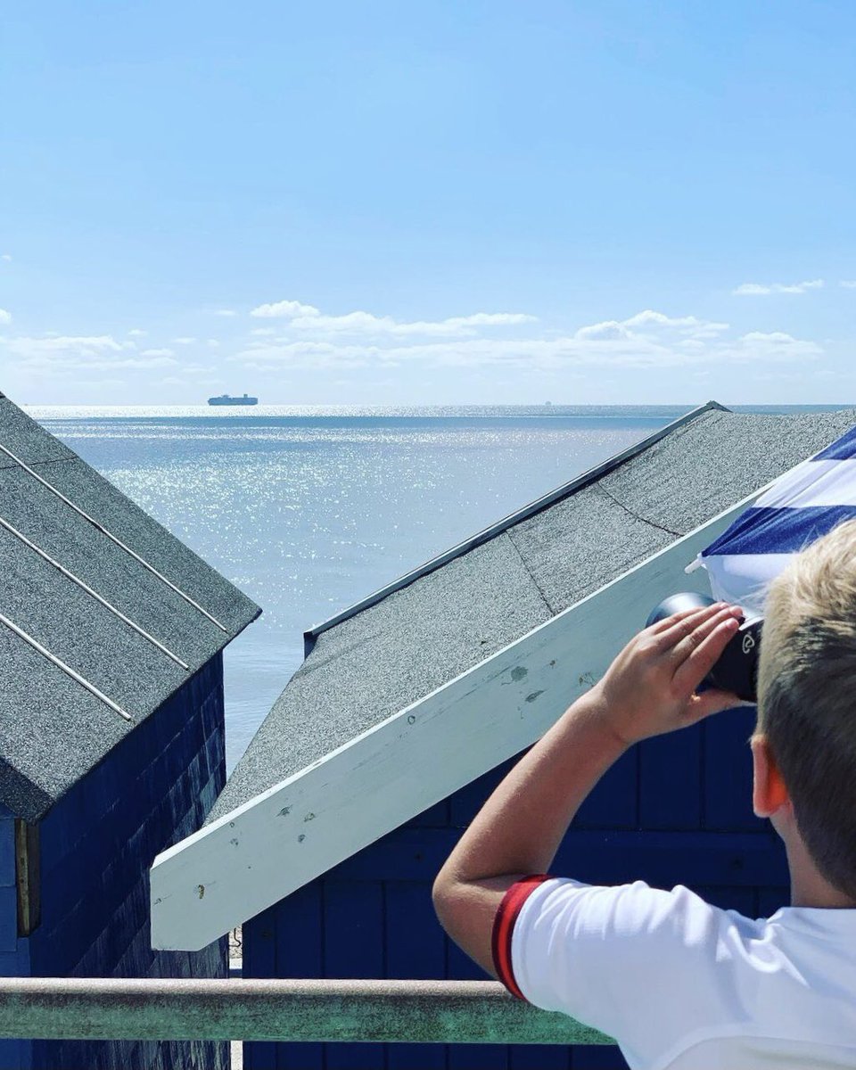 VisitFelixstowe's tweet photo. Spotted on the horizon... the return of #Felixstowe great days by the sea very soon. Don’t forget, clocks go forward tonight marking the start of British Summer Time. Thank you to Suzanne Duncan for her pic. https://t.co/7wqEL8iWIu #LoveFelixstowe #StayHome #StaySafe #VisitLater https://t.co/kX7IZ2rdM1