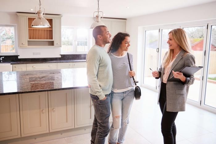 CAGreenbuilding's tweet photo. Why You Should Always Work with a Green Real Estate Agent: https://t.co/38mNu0zFmE @RealtySage1 #realestate #realty #homes #ecohomes #greenhomes #greenliving #greenbuilding #building #sagescore #realtysage #realtysagepros #healthyhomes #tinyhomes #sellmyhouse #sustainability https://t.co/rVOYIFUJmh