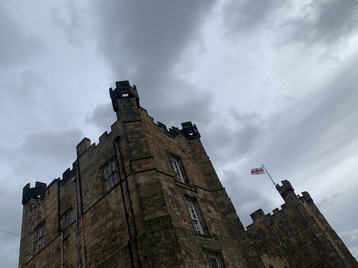 artdirectionk's tweet photo. Exploring Waldridge Fell in stunning County Durham then onto Lumley Castle @DurhamCouncil @CoDurhamHour @NaturalEngland @LumleyCastleLtd #CoDurham #ChesterLeStreet #LoveDurham #ThirdLockDown #NorthEastEngland https://t.co/HG5B4yc1XB