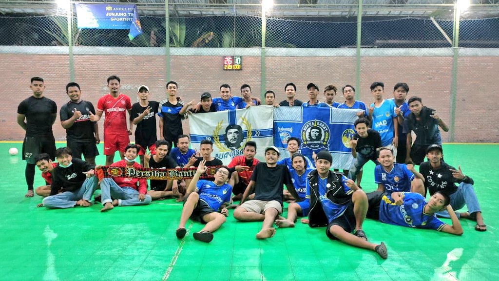 BM_BuayaDarat's tweet photo. Fun Futsal BMBD 🇫🇮 X North West CNF Sedayu 🇾🇪 🤝 https://t.co/kmvSrU1j5h