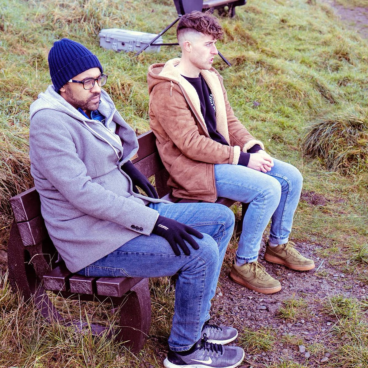 MIDDLEMEN tweet media