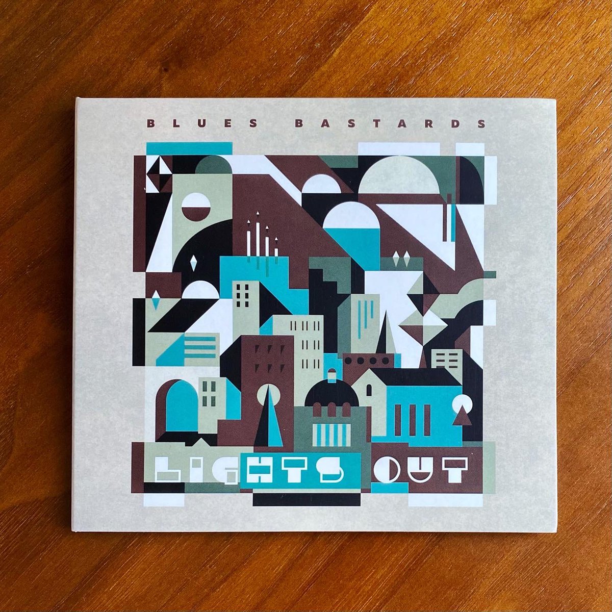 Brumhaus's tweet image. I created the cover image for this great album by Blues Bastards. So pleased with how it came out. Thanks for sending me a copy guys. I’m currently blasting it out in my studio 🤟 

#bluesbastards #ekbrum #ekb #brum #rock