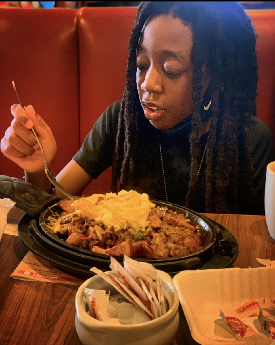 BlairTheArtist's tweet photo. The kids menu days are long gone 😩🖤.... #mommymoment #joysofboys #iloveit #melaninpoppin #melanin #locs #kidswithlocs https://t.co/Qko5zWs1Xg