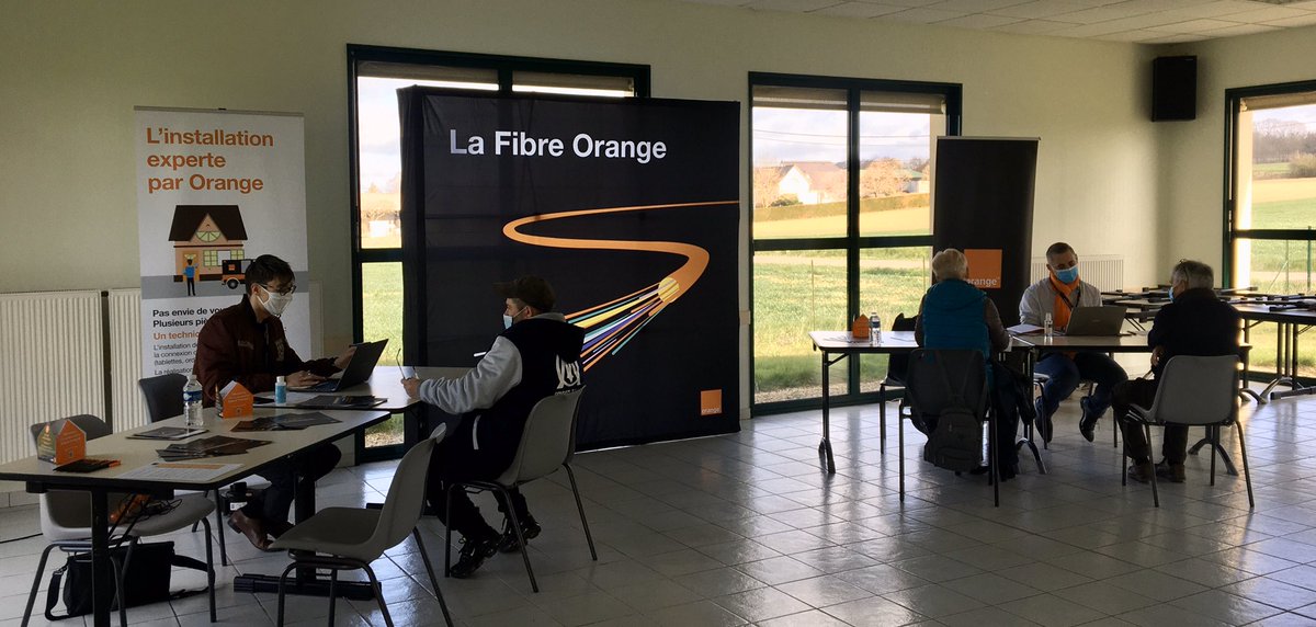 Nicolas_Wolff's tweet photo. @OrangeGrandEst à la rencontre des habitants de #Bernon, #Vanlay, #Avreuil et #LesGranges
🧒👩Des entretiens individualisés sur rdv pour la #FibreOrange
⭐️Un beau collectif pour des administrés satisfaits
🗓bientôt à Bernon #AteliersNumeriques @orange
#OrangeVousAccompagne https://t.co/uRqqq4OxiL
