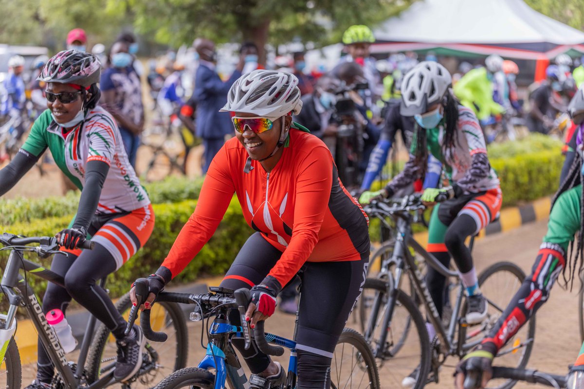 MamaRachelRuto's tweet photo. To mark #EarthHour I joined @MamaCycling together with cyclists from @spinkingske and @KR_Cycling  under the #CyclingforForests initiative. I pledged to plant 5,000 bamboo seedlings during the rainy season and when it is safe to do so due to the Covid-19 pandemic. https://t.co/opgnqbwQQe