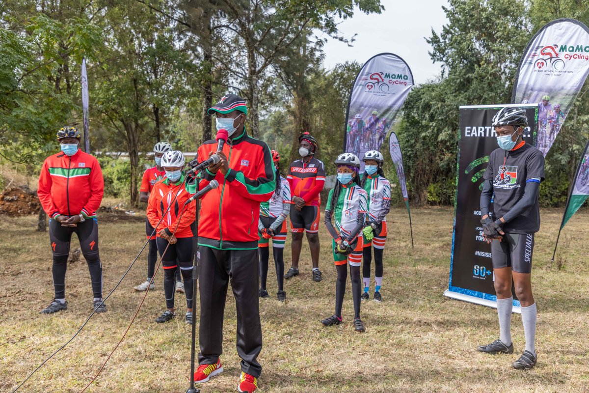 MamaRachelRuto's tweet photo. To mark #EarthHour I joined @MamaCycling together with cyclists from @spinkingske and @KR_Cycling  under the #CyclingforForests initiative. I pledged to plant 5,000 bamboo seedlings during the rainy season and when it is safe to do so due to the Covid-19 pandemic. https://t.co/opgnqbwQQe