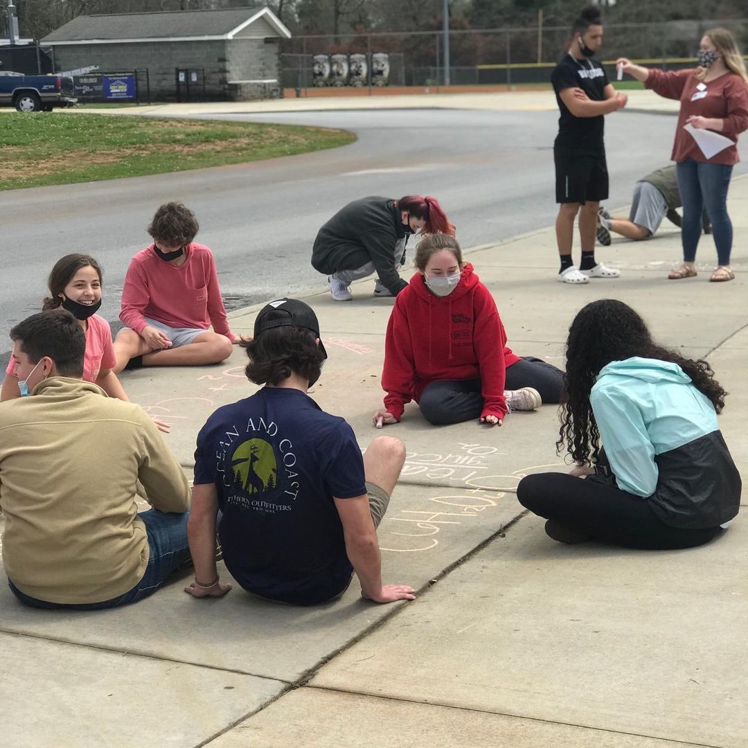 PendletonHigh's tweet photo. Repost • Yesterday was glorious!! So, Ms. Blais and Mrs. Hatten’s class decided to take students outside for some vitamin D and cellular respiration study. #experience4 #asd4movementmatters #bulldogsmart https://t.co/KJVCs7nbIo