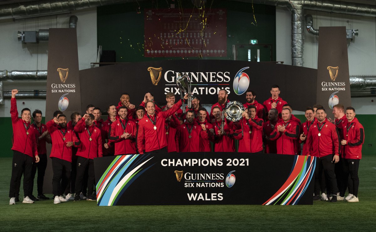 WelshRugbyUnion's tweet photo. 3, 2, 1... 🎆

2021 #GuinnessSixNations Champions 🏆 https://t.co/w7jiPvKhKU