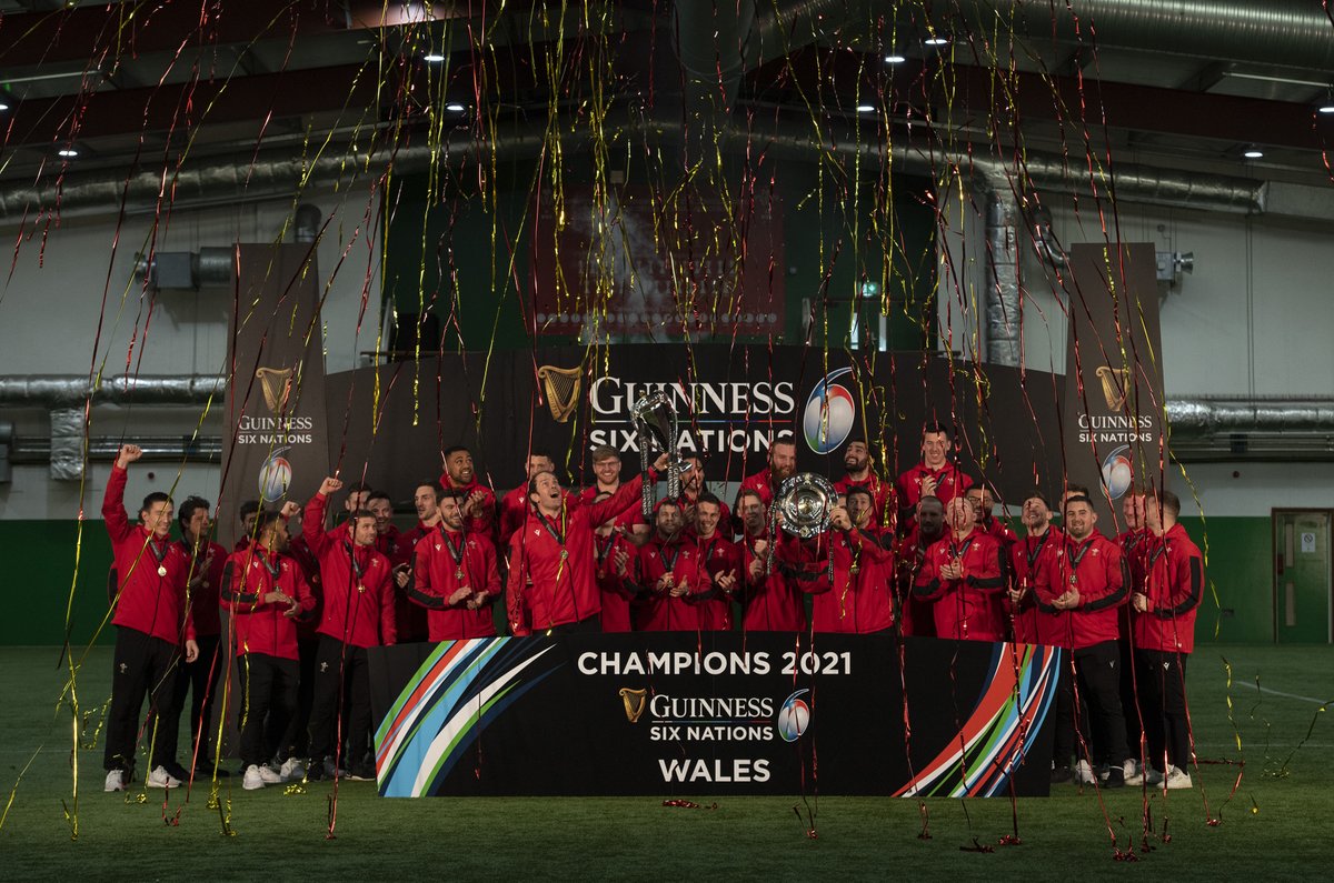 WelshRugbyUnion's tweet photo. 3, 2, 1... 🎆

2021 #GuinnessSixNations Champions 🏆 https://t.co/w7jiPvKhKU