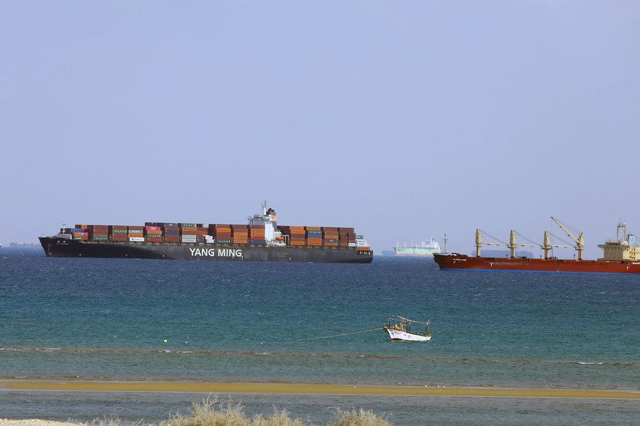 VisionJA's tweet photo. #JamaicaToday At least 321 vessels are now jammed around Suez Canal while authority cannot tell when salvage of stuck giant ship will succeed #NEWS  https://t.co/mhSDkK5Yln #MORE  https://t.co/nMSpANok1Q