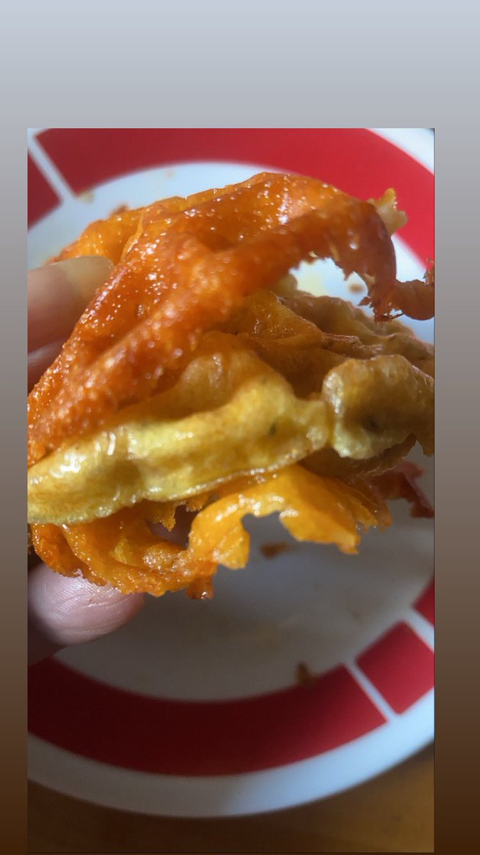 CrystasticJewel's tweet photo. Made with my #babydash💥 Link in bio👍🏽 Cheese 🧀 and eggs🍳 https://t.co/WbL9vyZDJz