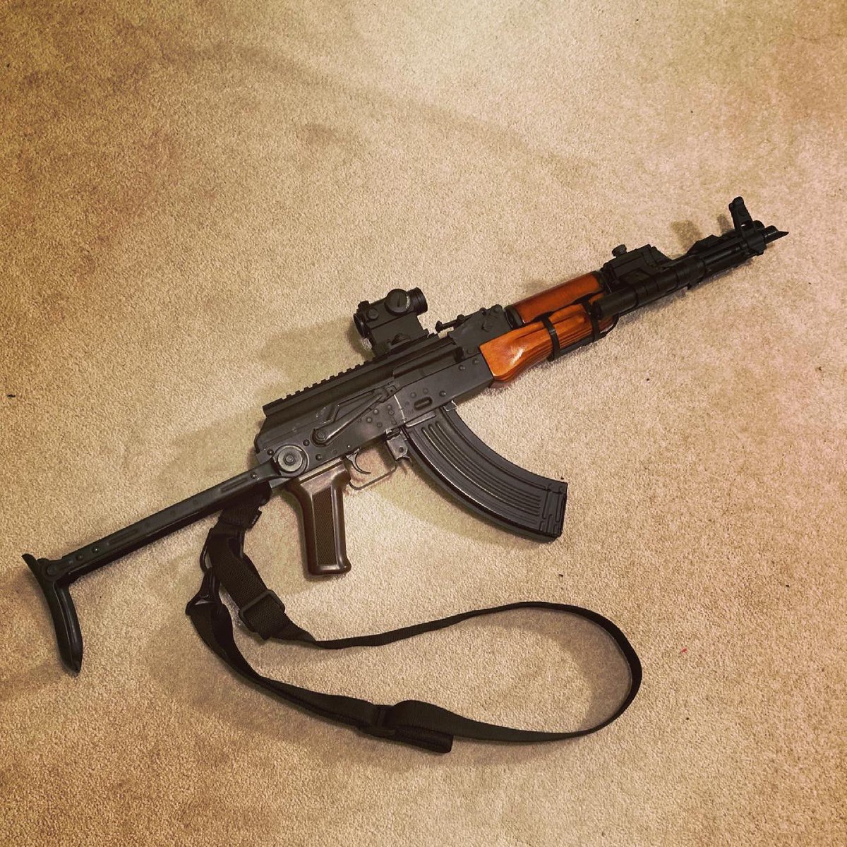 KitoChee's tweet photo. Took awhile, but finally completed my AK loadout as far as externals go at least. Hopefully oce we’re allowed to play at fields again I’ll make the internal upgrades. For now though we still gotta fight Bill C-21 😓 #ak47 #akm #ak #airsoft #billc21 #saveairsoft https://t.co/Ufyjw9dBbe