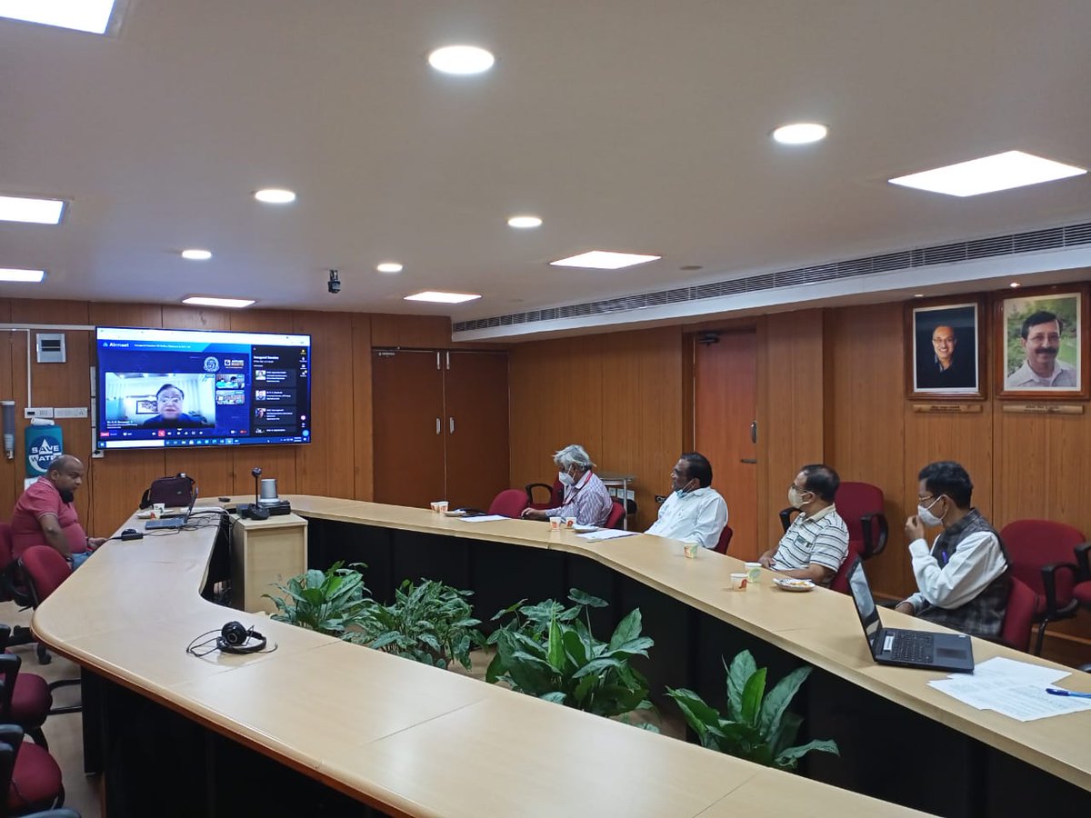 HydUniv's tweet photo. Dr. #VKSaraswat virtually inaugurated the first batch of online Diploma in Artificial Intelligence & Machine Learning (DAI&ML) at @HydUniv
#UoH and AAIC Technologies Pvt. Ltd. are jointly offering this programme through the Center for Distance and Virtual Learning (#CDVL) https://t.co/seItFLkJ0i