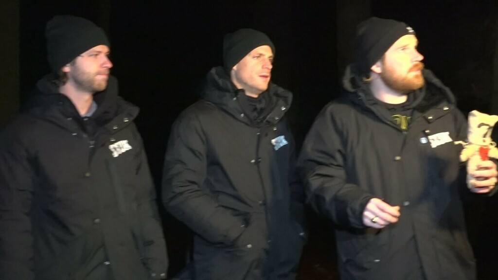 StukTV's tweet photo. DE DROP STAAT ONLINE!!! π»
Snel!!! Ga kijken, als je durft π
#stuktv #dedrop https://t.co/HYEmdNuQLR https://t.co/AmVNWgGzeD