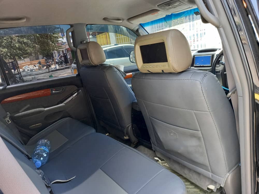 Muddy95086567's tweet photo. TOYOTA LAND CRUISER PRADO TX 
ENGINE-2TR. 
FUEL-PETROL. 
GEAR-AUTO. 
FULL AC. 
FULL DOCUMENTS. 
PRICE-32 MILLION 
LOCATION-DAR 
KARIBUNI. 🇹🇿🦁
Call 0763 503 405 https://t.co/Xd0ahcYaeb