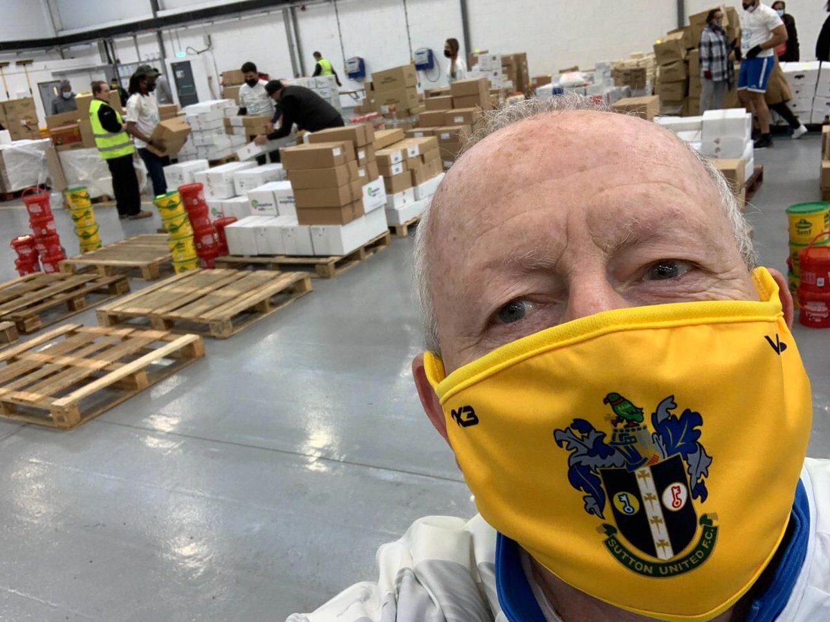 suttonunited's tweet photo. We're delighted to be part of the Football for Peace (FfP) Food Drive just kicking off @FfP_Global, alongside @AldiUK and our friends @LFC @Everton @AVFCOfficial @wwfcofficial & @OUFCOfficial, providing food for the homeless in our Borough @SuttonCouncil #FfPFoodDrive https://t.co/qDpE0nXNfd