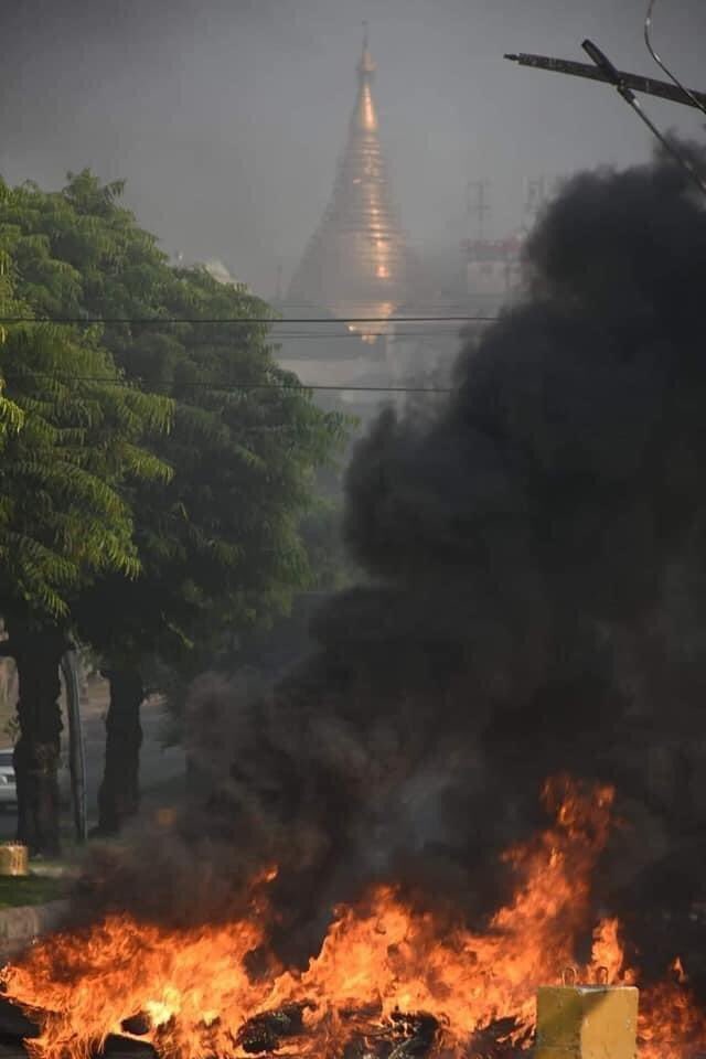 Pencilo4's tweet photo. တပေါင်းလပြည့်နေ့ တဲ့ 😔 https://t.co/eUVQBA3zRD