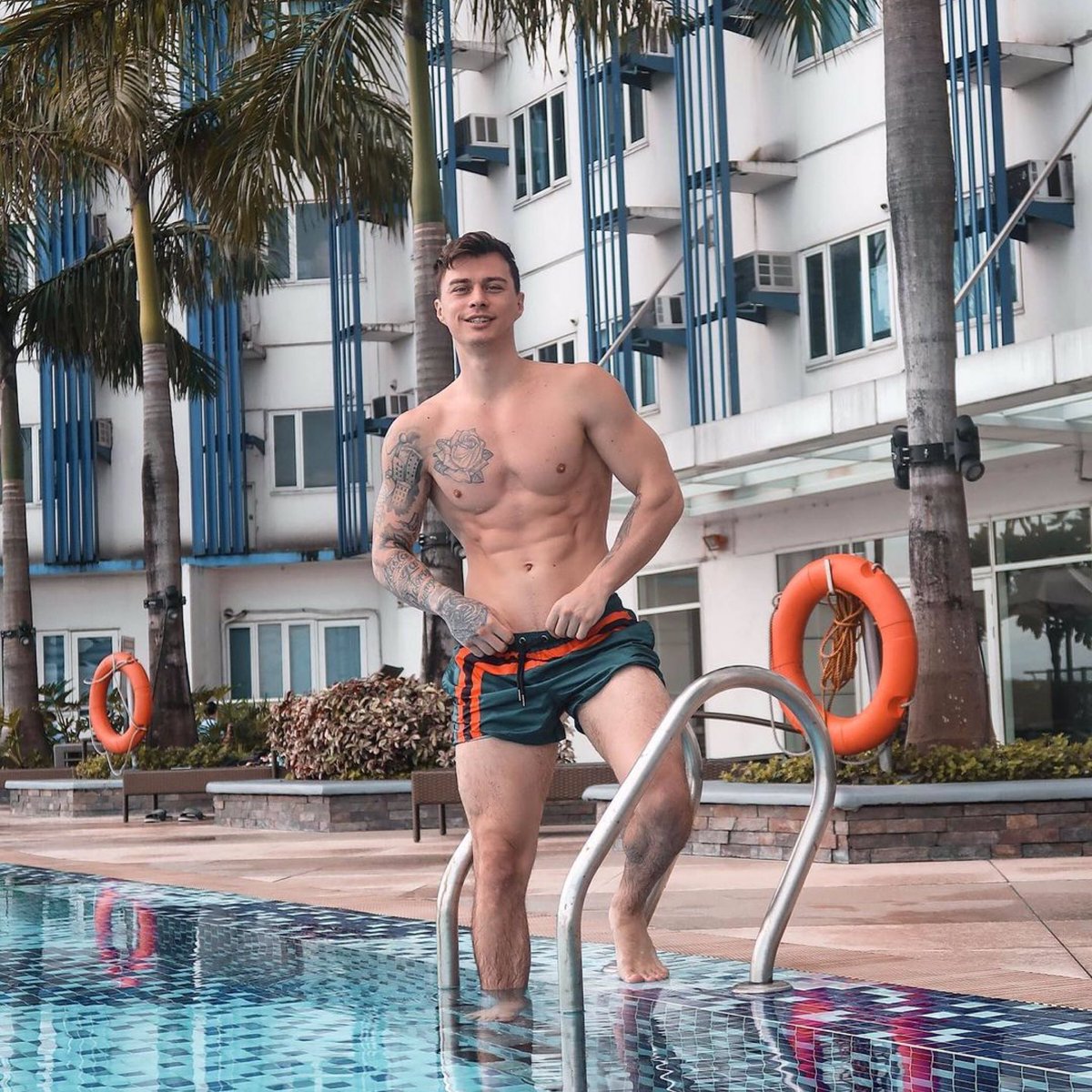 seobeanph's tweet photo. Our resident LazLive host, Ilya Nikeshin, in our best selling quick dry, drawstring retro shorts.

Seobean is now available in PH through Lazada! Shop here: https://t.co/NfJuKT6UMd

#seobeanph #nasalazadayan #lazada9birthday https://t.co/swtXXqgVfB