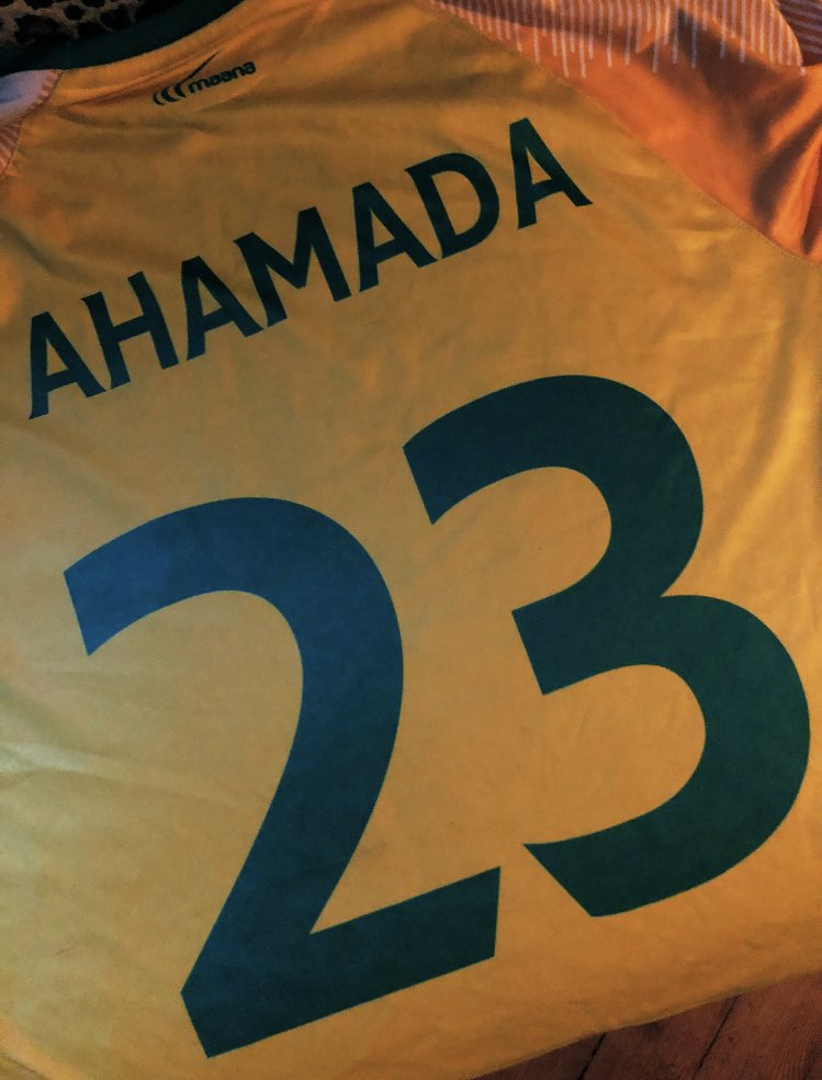 SaraMenai's tweet photo. Et félicitations pour la qualif historique @AliAhamada16 !!! 🇰🇲🥳 Toujours ce joli maillot qui a habillé ma chaise de bureau pendant 4 ans @RMCsport https://t.co/EPiOmGV8ka