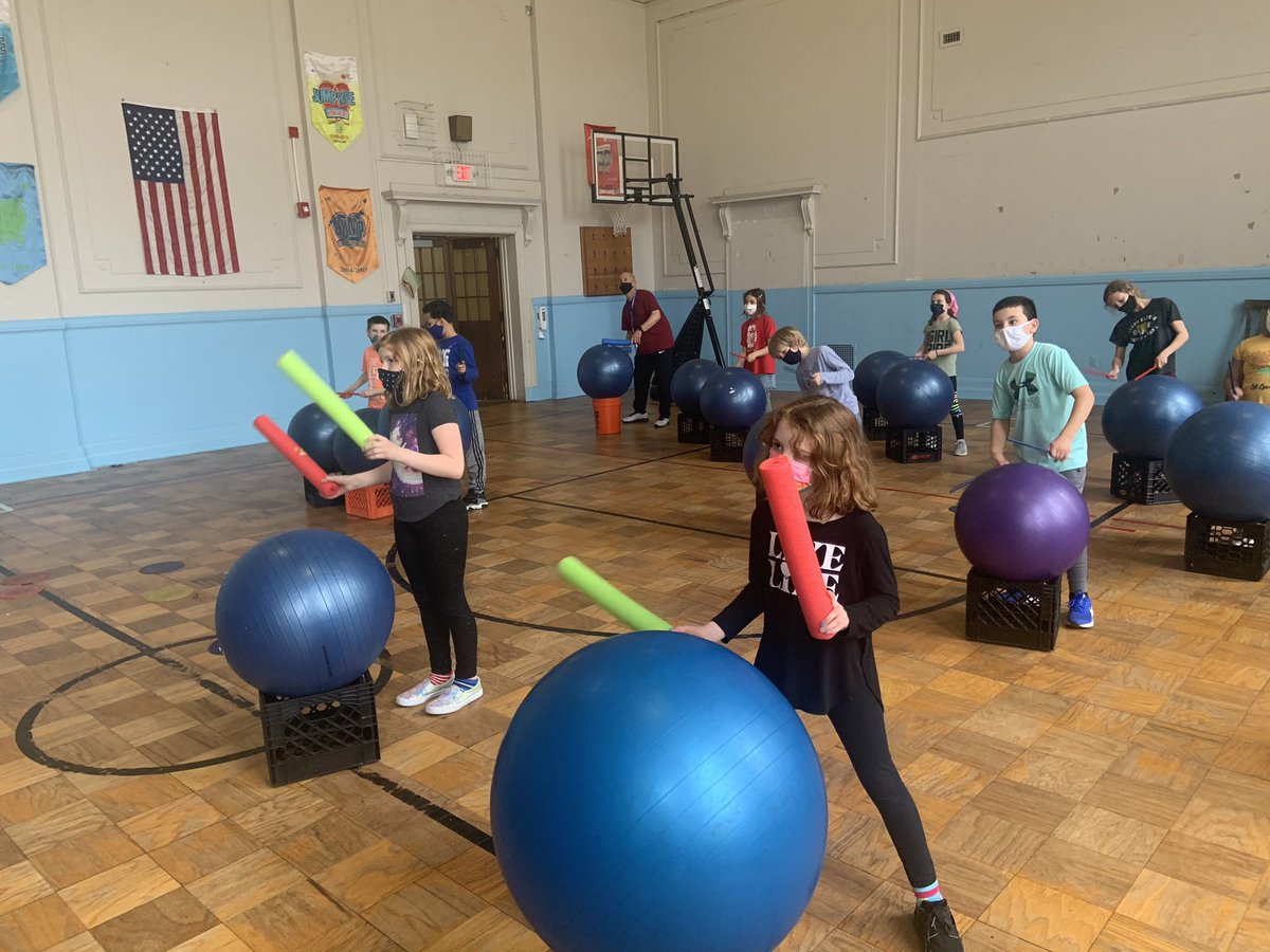 garmstrong331's tweet photo. Mr. Ragosta is enjoying Drum Fit as much as the kids are! We know how to make exercise fun! π #PEClassFun #RhodesStrong #DrumFit #RhodesUnited https://t.co/oRjuqJO8Rh