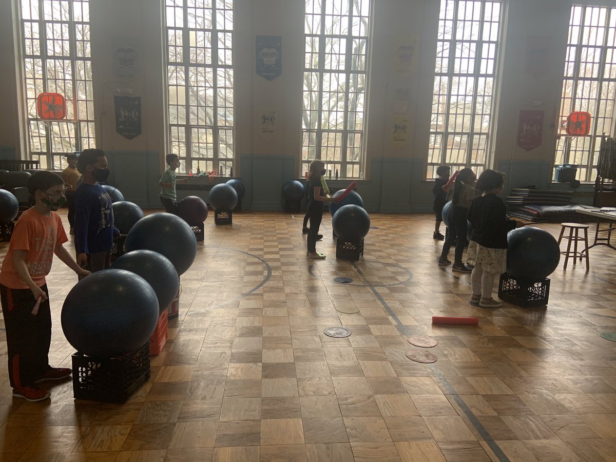 garmstrong331's tweet photo. Mr. Ragosta is enjoying Drum Fit as much as the kids are! We know how to make exercise fun! π #PEClassFun #RhodesStrong #DrumFit #RhodesUnited https://t.co/oRjuqJO8Rh