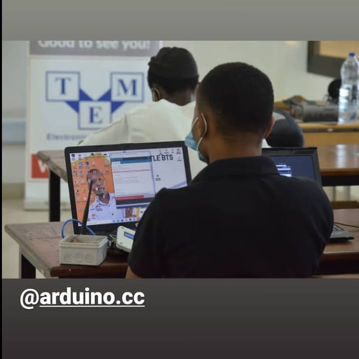 Said_Hozza's tweet image. This is how we&apos;re celebrating #ArduinoDay2021 😍