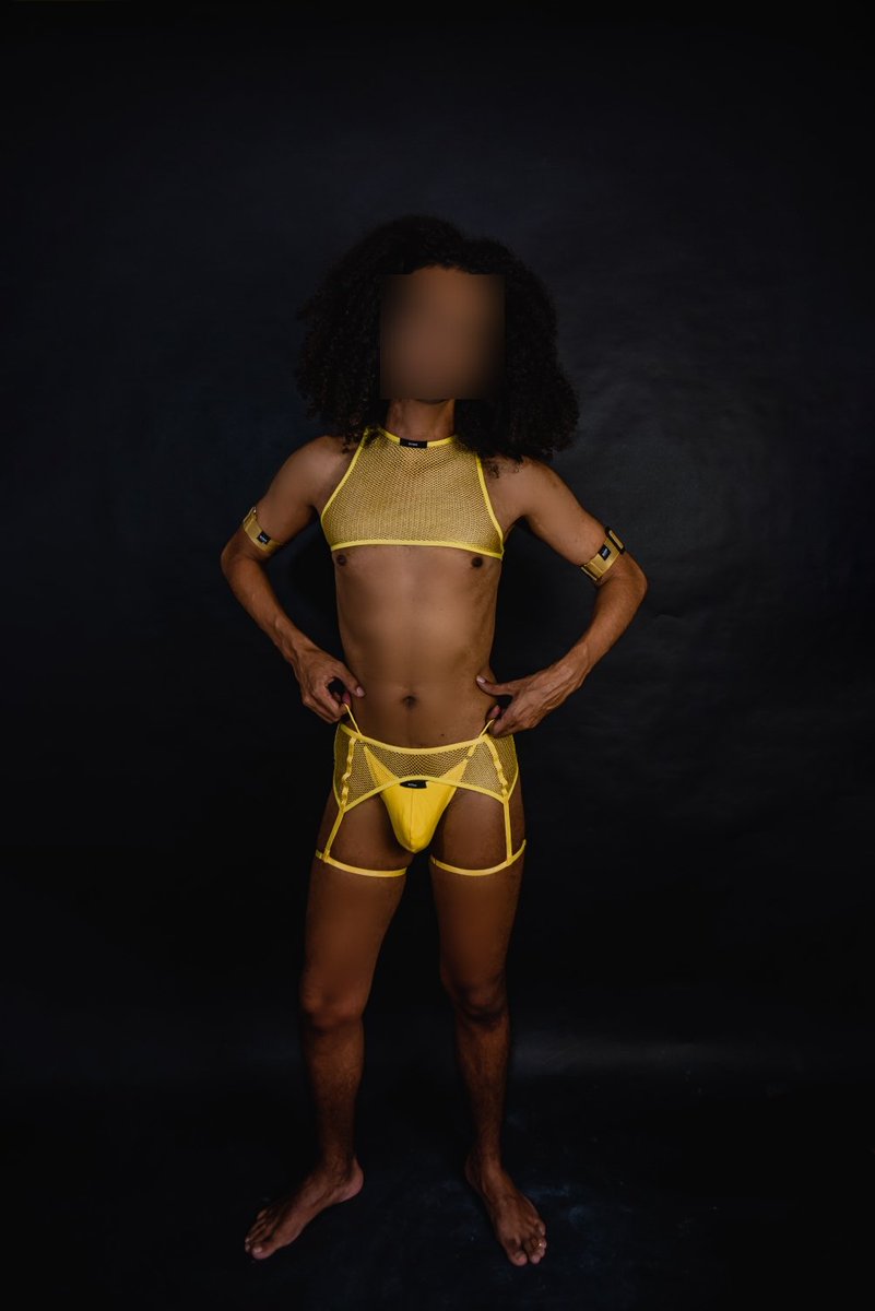 blackunicornbr's tweet photo. Dando aquela ajeitadinha #thong #cintaliga #cropt #ricok https://t.co/7CFtjxD87U
