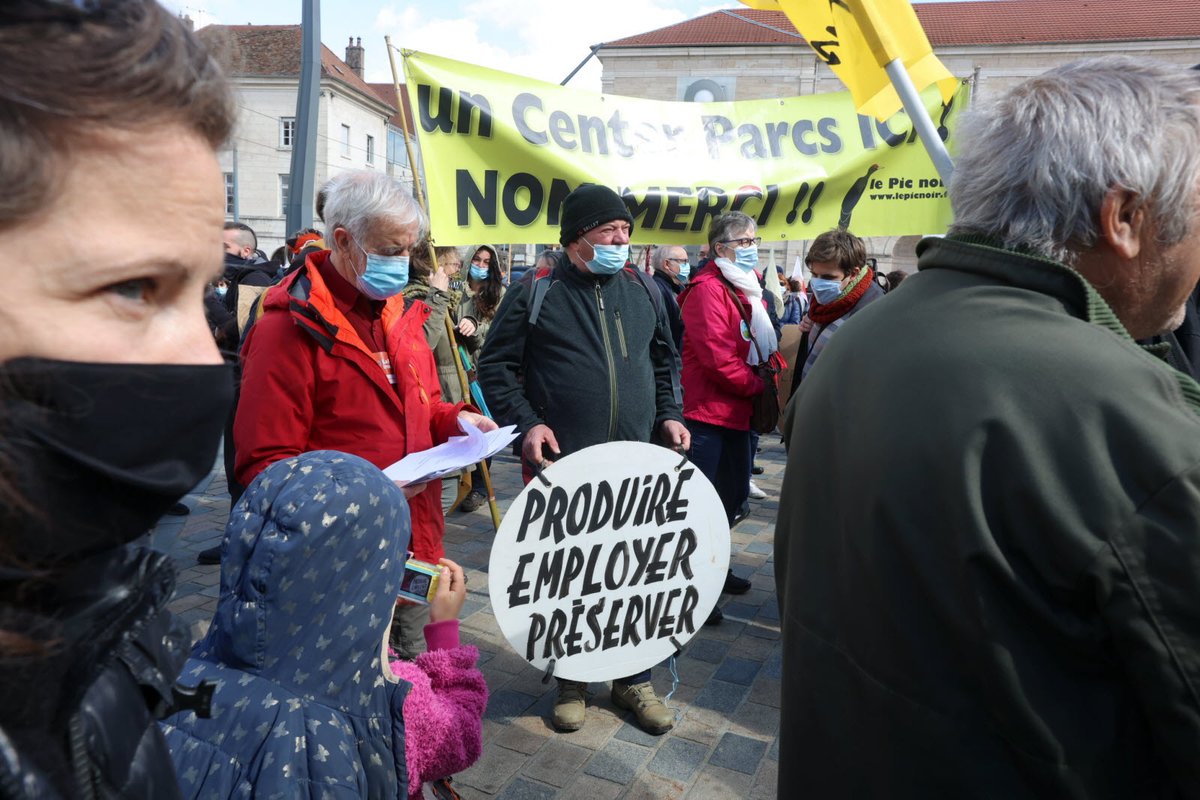 LEstRepBesac's tweet photo. 📸 Photos. 650 manifestants à #Besançon pour défendre les Vaîtes
#Vaites27Mars #Vaites #manifestation #SoulevementsTerre
https://t.co/KfrDEPaLGa https://t.co/tSTgmzDrFa