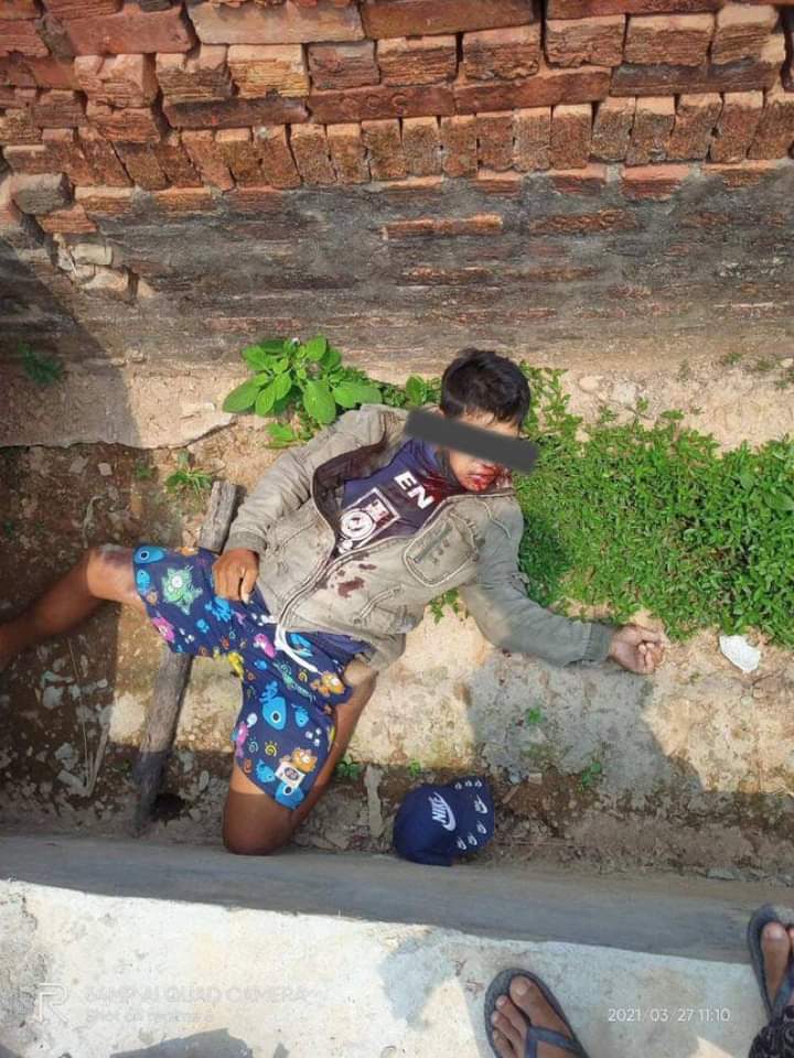 tw // graphic content
In DAWEI, one man was shot dead with live ammunition at his chest by terrorist group(SAC)

ANTIFASCIST REVOLUTION 
#WhatsHappeningInMyanmar
#AntiFascistRevolution2021
#Mar27Coup