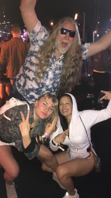 THEPALOMA's tweet photo. HBD @tommiesunshine the literal SUN 🌞 son !!! #BaskHaus50 ♥️ https://t.co/R4drkQVaFn