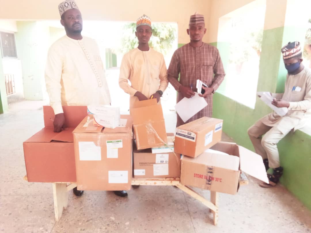 MARCH/APRIL BI-MONTHLY MALARIA COMMODITIES DELIVERY AT HEALTH FACILITY.
In continuation with distribution of Malaria Commodities at Health facility at GH Rabah, PHC Gawakuke and Gidan Doka HP, Rabah LGA.
<a href="/AWTambuwal/">Aminu W. Tambuwal</a> <a href="/SokotoGovtHouse/">Sokoto Government House</a> <a href="/SokotoDepPress/">SokotoDeputyGovPress 2018-May 2023</a> <a href="/WHONigeria/">WHO Nigeria</a> <a href="/PMIgov/">U.S. President's Malaria Initiative (PMI)</a> <a href="/NigeriaIHP/">USAID Integrated Health Program (IHP)</a>