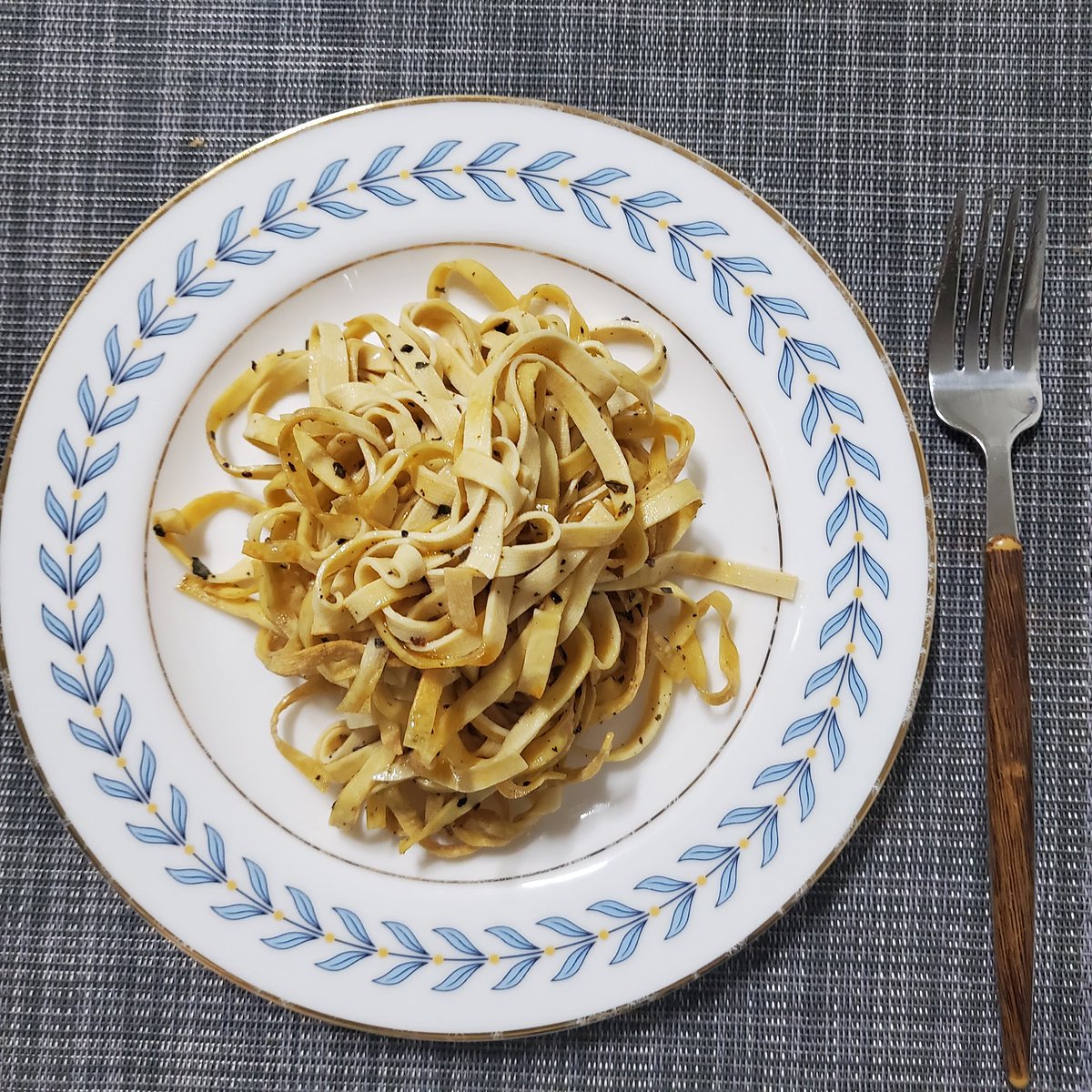 쓰윗레를기리 tweet media