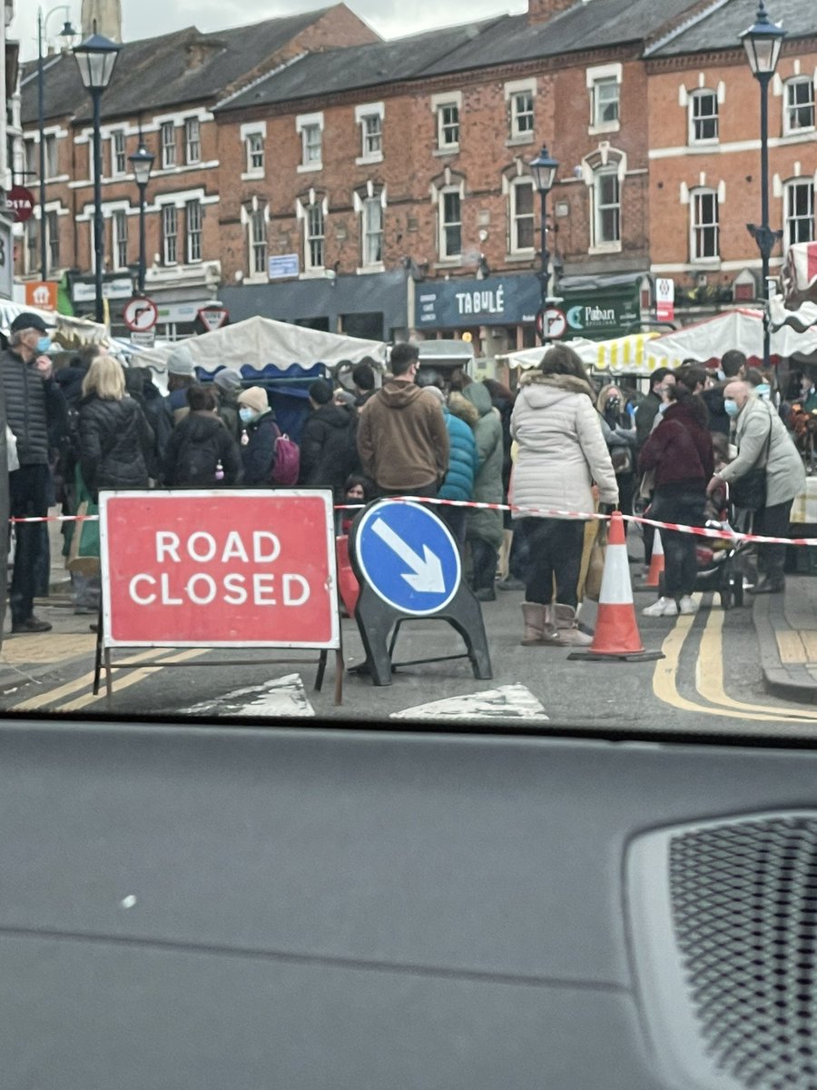 dlack_1's tweet photo. Social distancing at it’s finest #moseley #moseleymarket @BhamCityCouncil https://t.co/4o4Ssa93Rl