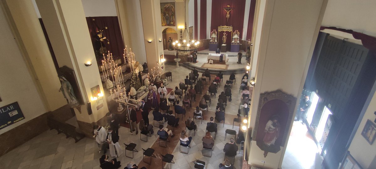 #SPasión21 | Siguiendo todas las medidas de seguridad y aforo de la Parroquia con la participación de jóvenes, mayores y niños en este Piadoso Ejercicio del Vía Crucis. 

Acompaña el cuarteto de cuerdas <a href="/CapillaGolgota/">Capilla Gólgota</a> .