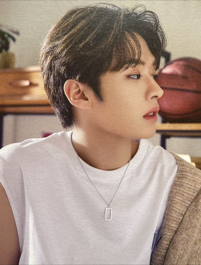allurechan's tweet photo. BRIGHTEST STAR
— minho x oc.

Castiel who is infamous for being a playboy had no choice but to share a tent with Lace, the girl he ghosted a month ago, during a stargazing party with their common friends. Maybe, another chance at love is what they deserve—or not. https://t.co/mLbvWgdNTL