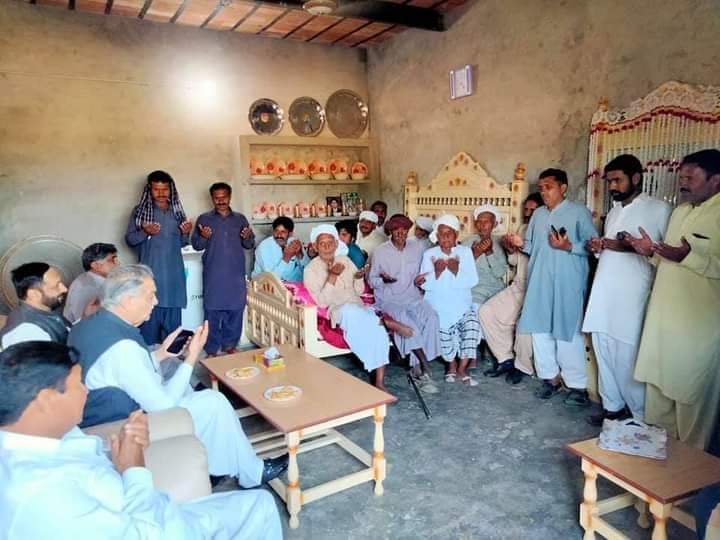 ManaisV's tweet photo. موضع بدھو میں پہوڑ برادری نے دوستوں سمیت کھچی گروپ چھوڑ کر منیس گروپ میں شمولیت کا اعلان کردیا اور دعا خیر پڑتے ہوے
غلام محمد خان پہوڑ کے ڈیرہ پر بستی پاند والا موضع بدھو
#Mailsi #Vehari #NA165 #PP235 #PP236 https://t.co/8EjjJX3CVL