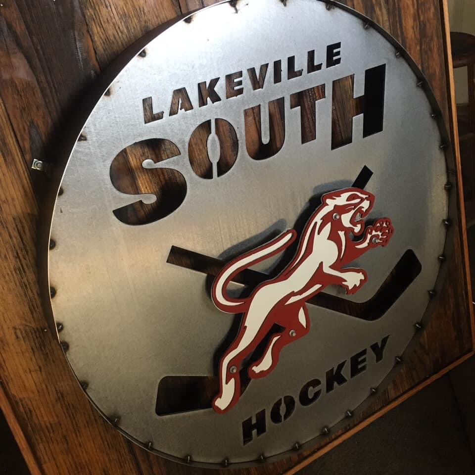 baas_kevin's tweet photo. Made some signs for @southgirlspuck @LakevilleChambr @LakevilleAreaPS @LNHS_STEM @msact_lakeville https://t.co/AmvxGqRhwr