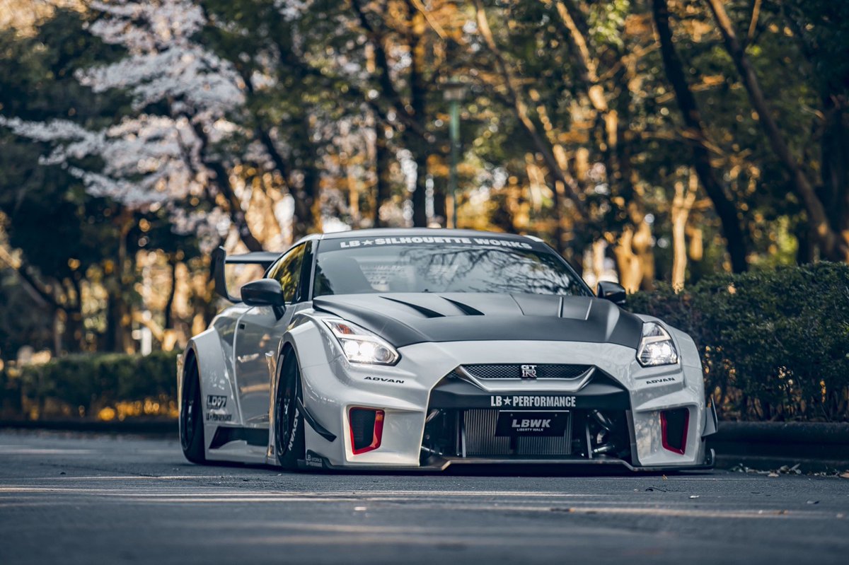 リバティーウォーク スケボー GT-R www.cafe-luitpold.de