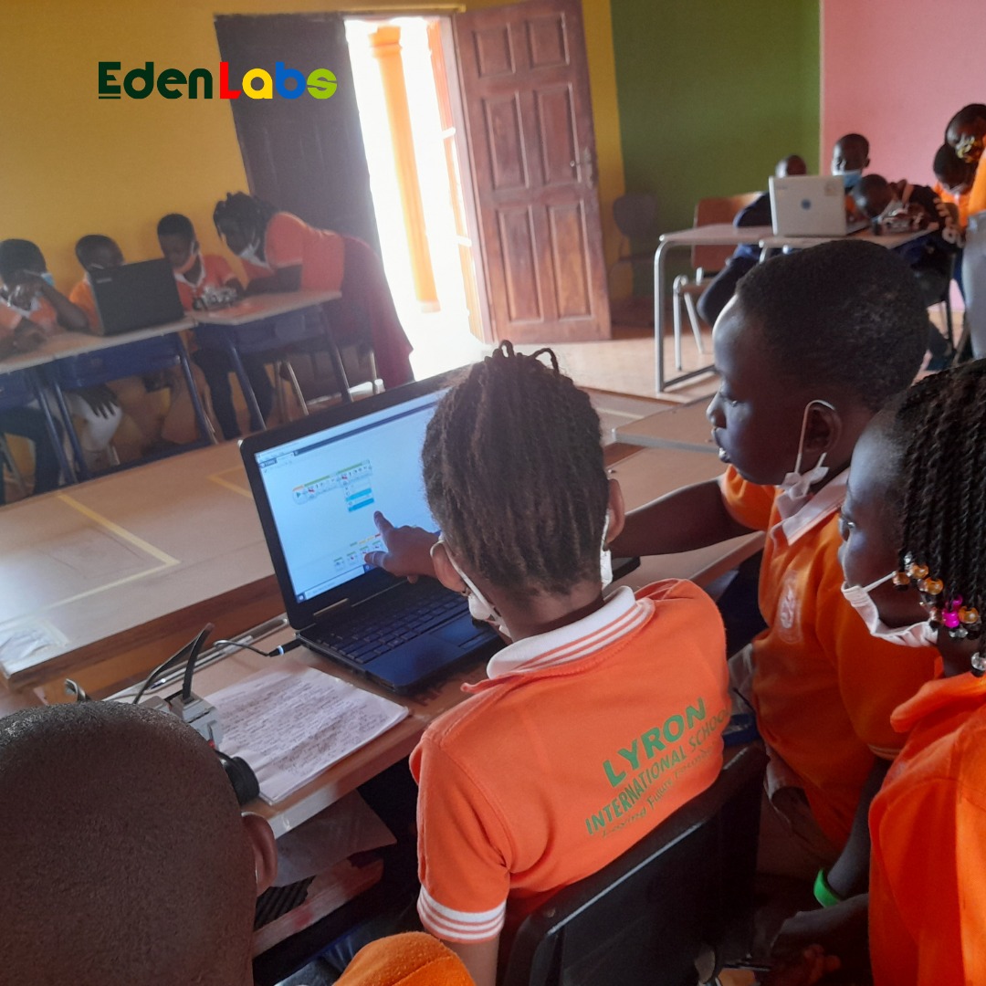 eden_labs's tweet image. Robotics Challenge in one of our Training schools, students grouped in teams to brainstorm on the challenge and translate it into design thinking to help solve the challenge.
 #Robotbuilding #robotprogramming #robotdesign #edenlabs #kidsintech 
#ChildrenInRobotics #STEMEducation