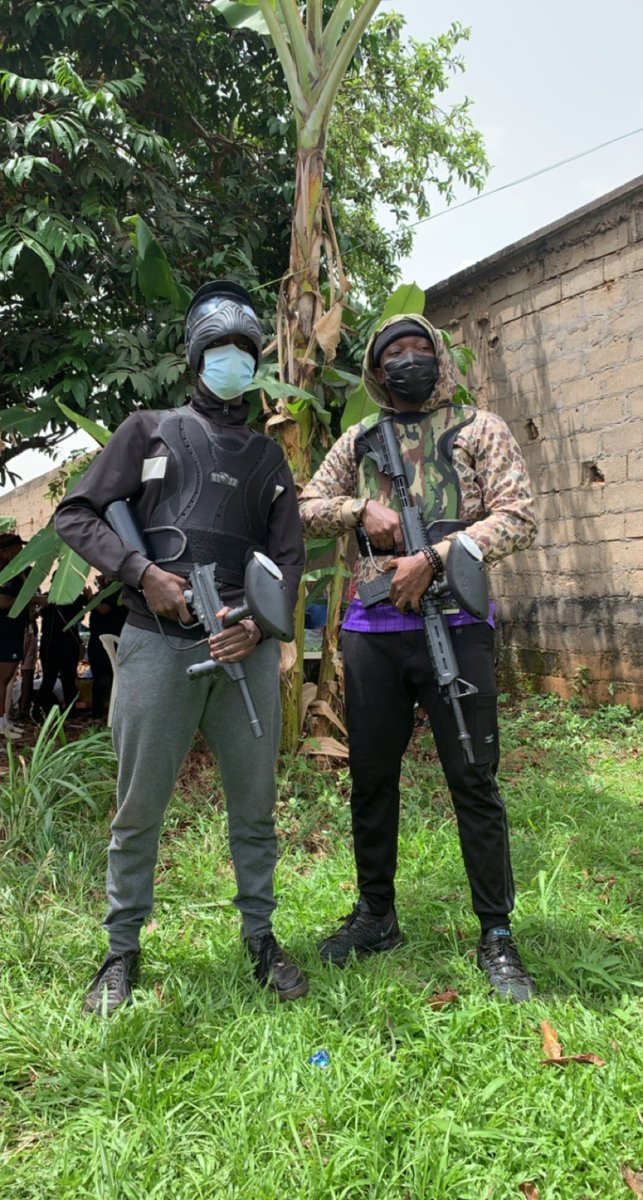 y_etoundi's tweet image. Nous a trouvé notre jeux 😆
@HenryTjengelle  
#RecreDongola