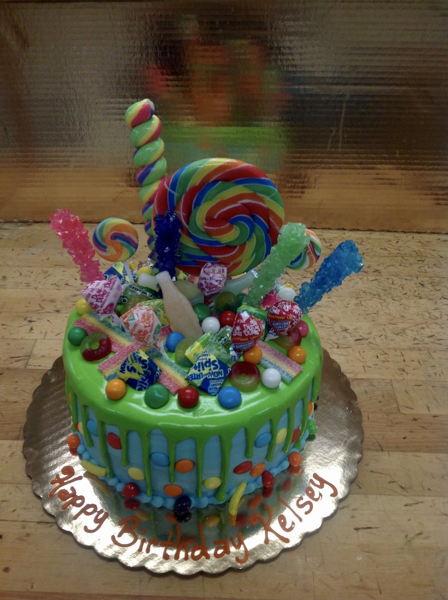 Milfordbakery's tweet photo. Fun cakes... https://t.co/yip1T7YiPj
