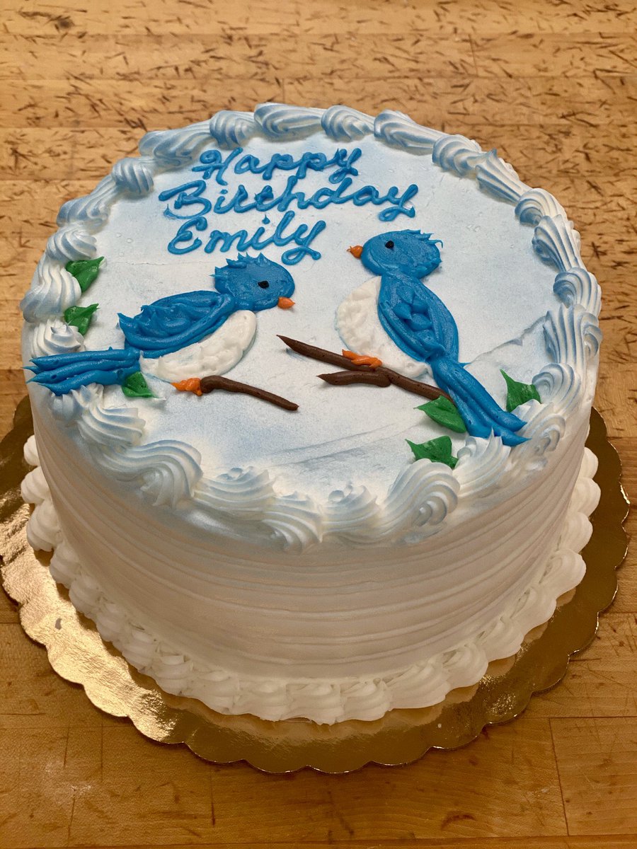 Milfordbakery's tweet photo. Fun cakes... https://t.co/yip1T7YiPj