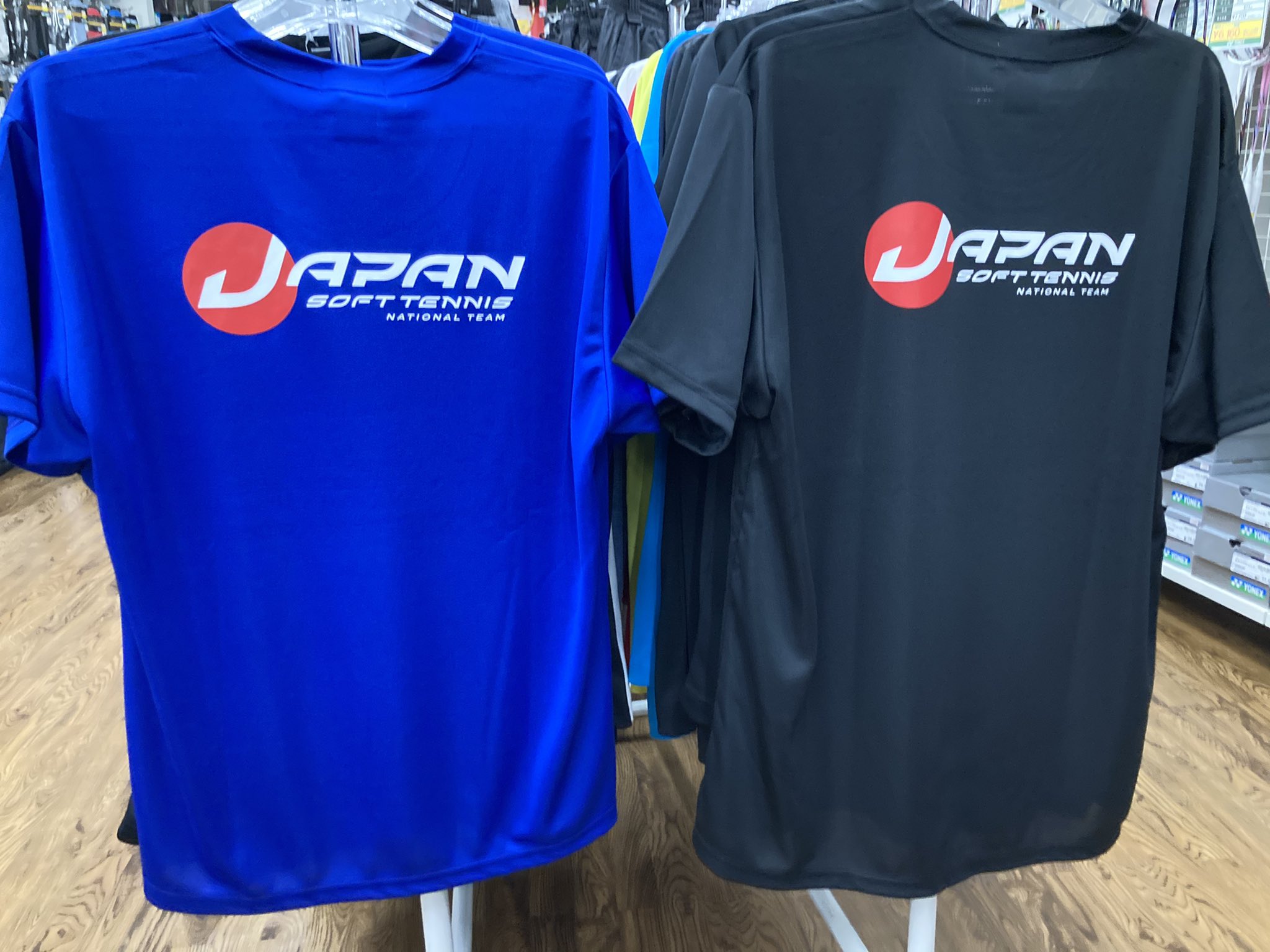 Msスポーツ ヨネックスソフトテニス全日本オフィシャルサプライヤーロゴｔシャツが入荷しました 数量限定生産なので 当店在庫も僅かです 気になる方はお早めにお願いします 富山ソフトテニス 富山スポーツ店 富山ヨネックス Ms T Co