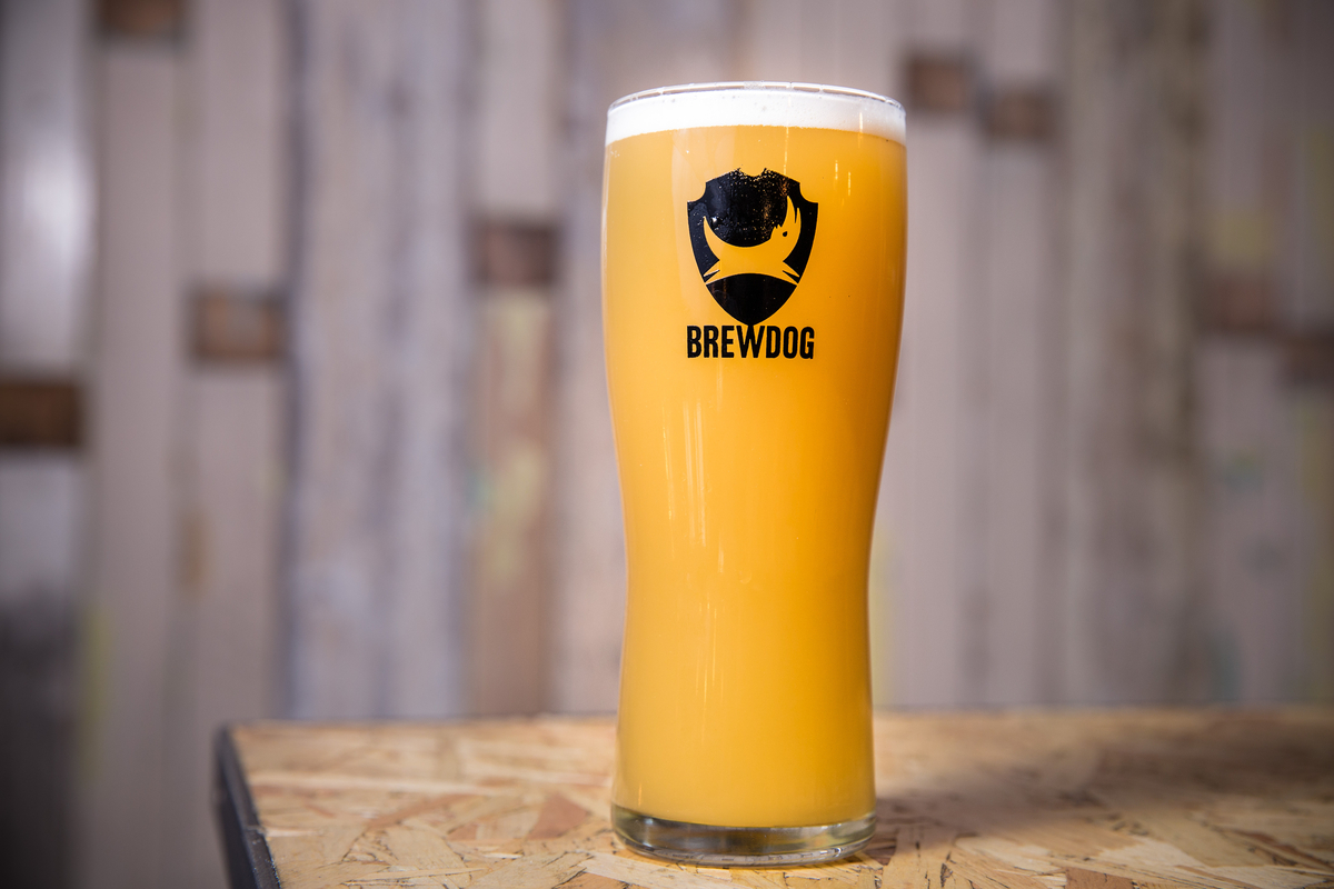 brewdogealing's tweet photo. Fruit juice or NEIPA?
Ealing, we want to know what are your favourite styles, breweries, beers, hops, everything!
#TheDogIsComing #BrewDogEaling #SummerVibes #CraftBeerGeeks https://t.co/oDHxJPavEL