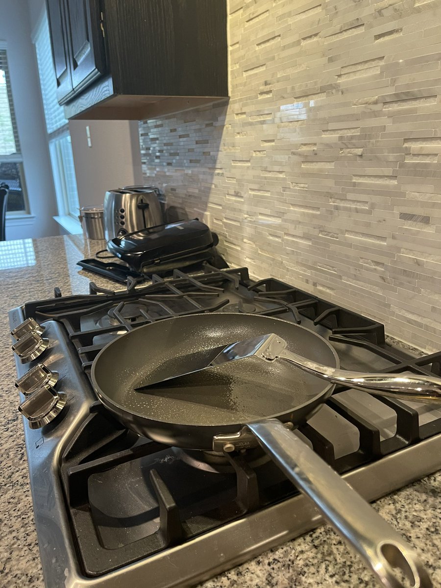 Bethanygrowth's tweet photo. We are ready to start DAY 2 with Chef Shawn at our #opengage21 user conference. #brownbutter #omelette #excited #officepracticum #pediatrics #ehr https://t.co/6Ziu2cfjT9